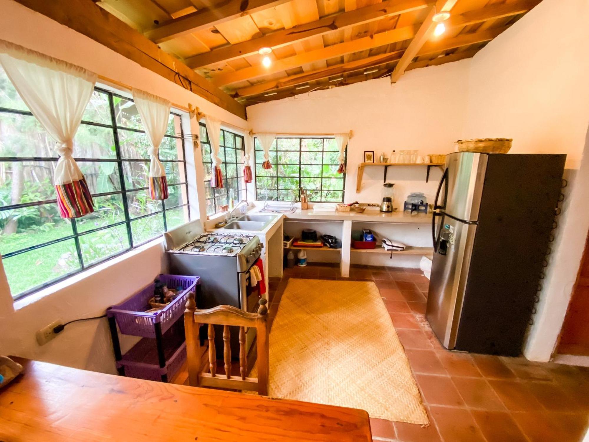 Unicorn Reborn - Peaceful Rentals San Marcos La Laguna Esterno foto