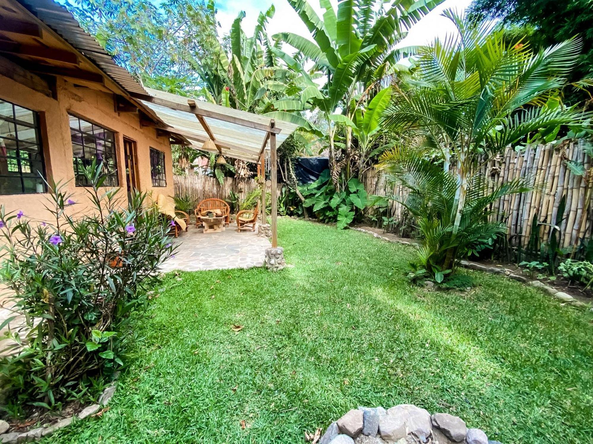 Unicorn Reborn - Peaceful Rentals San Marcos La Laguna Esterno foto