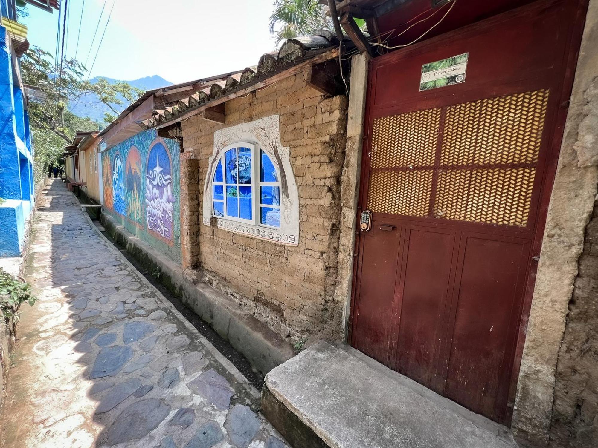 Unicorn Reborn - Peaceful Rentals San Marcos La Laguna Esterno foto